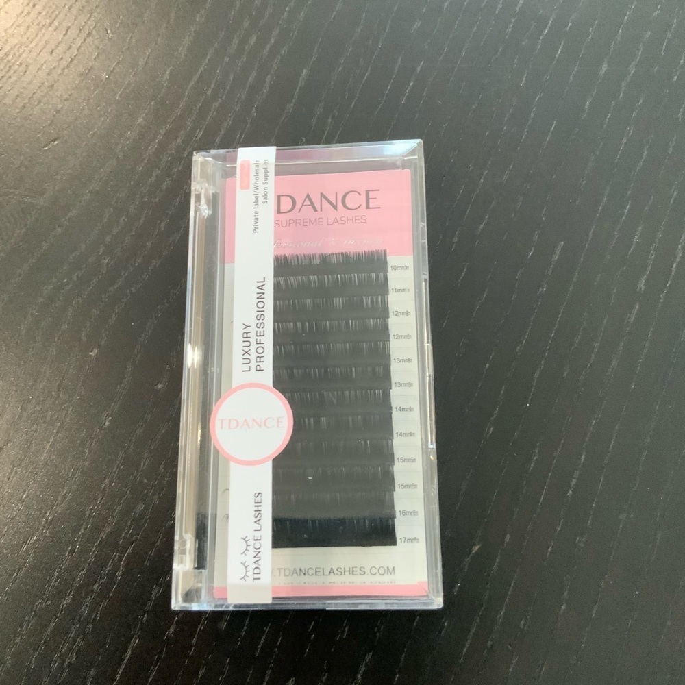 6 Assorted Eyelash Bundle! - Picture 3 of 8